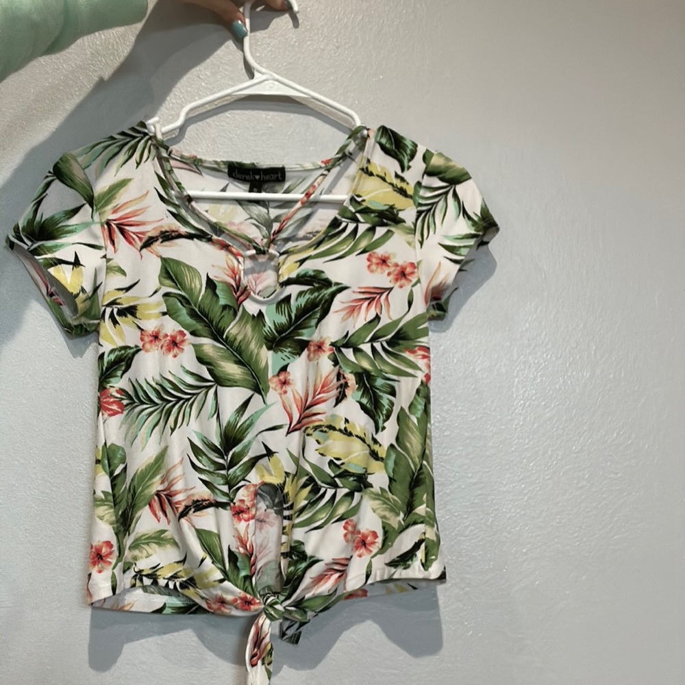 Women’s small crop top
